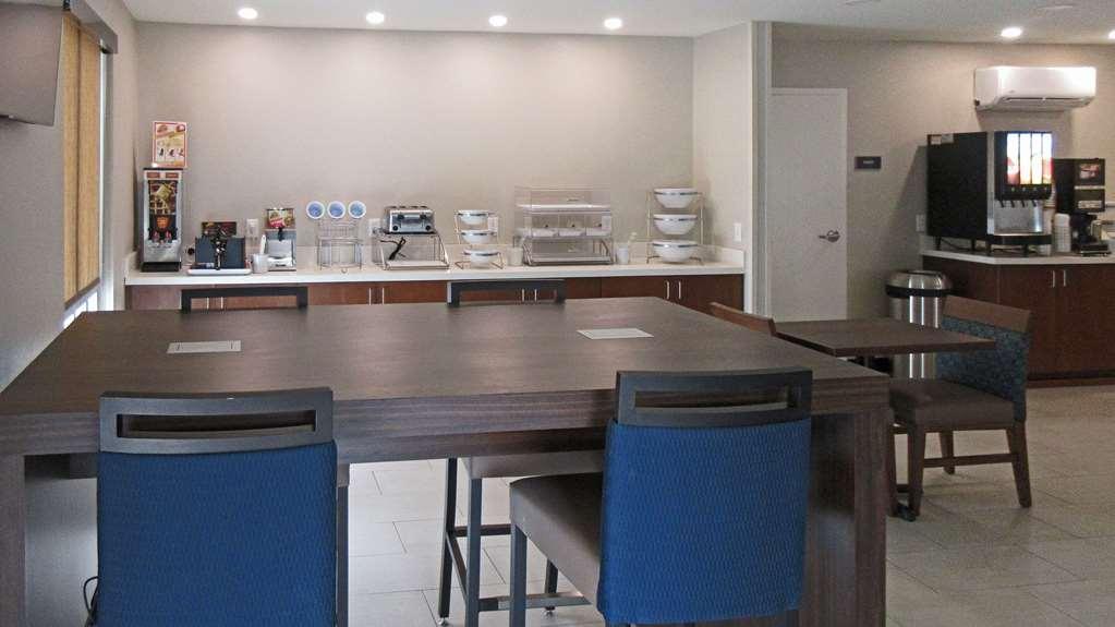 Comfort Inn & Suites Brunswick Esterno foto