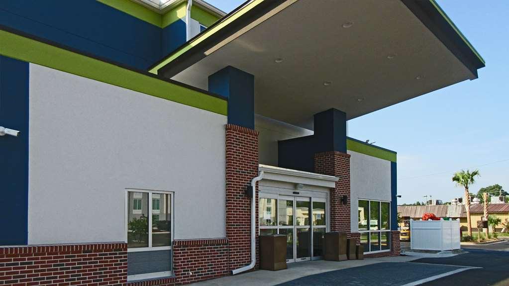 Comfort Inn & Suites Brunswick Esterno foto