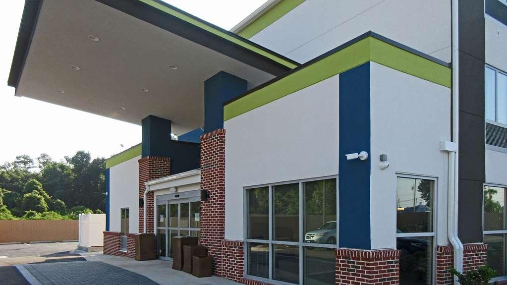 Comfort Inn & Suites Brunswick Esterno foto