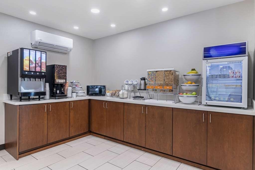 Comfort Inn & Suites Brunswick Ristorante foto