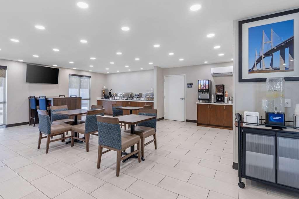 Comfort Inn & Suites Brunswick Ristorante foto